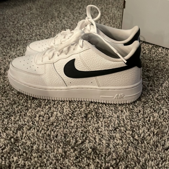 Nike Shoes - Nike Air Force 1